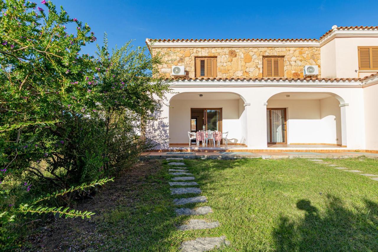 Appartamento Sette Posti Vicino Al Centro Di San Teodoro Сан-Теодоро Экстерьер фото