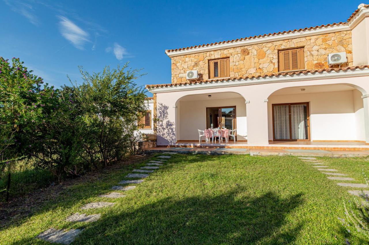 Appartamento Sette Posti Vicino Al Centro Di San Teodoro Сан-Теодоро Экстерьер фото