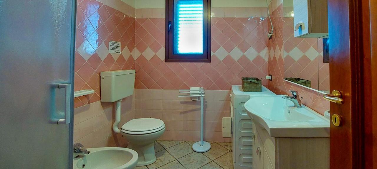 Appartamento Sette Posti Vicino Al Centro Di San Teodoro Сан-Теодоро Экстерьер фото